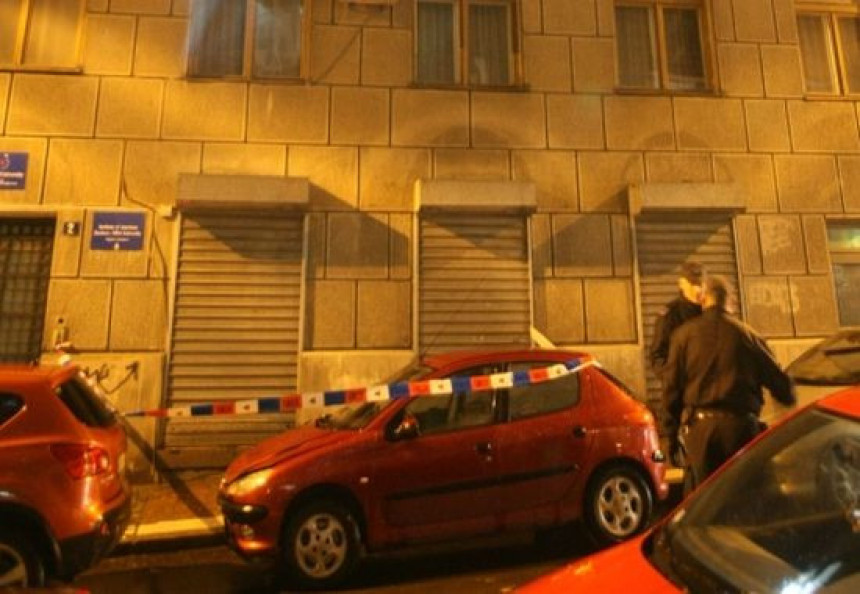 Beograd: Učenik pao sa 2. sprata škole