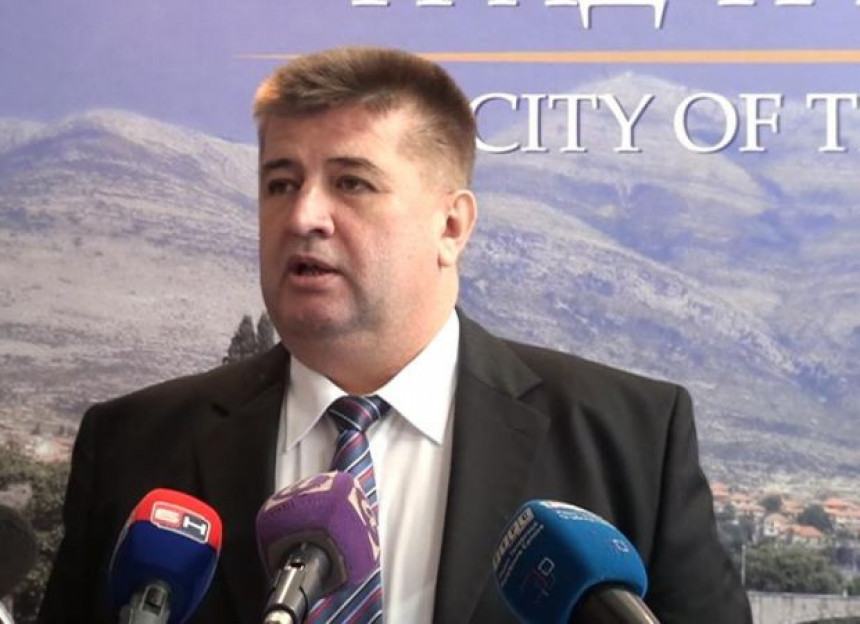 Vučurević pozvao nadležne da odblokiraju sredstva u Bobar banci