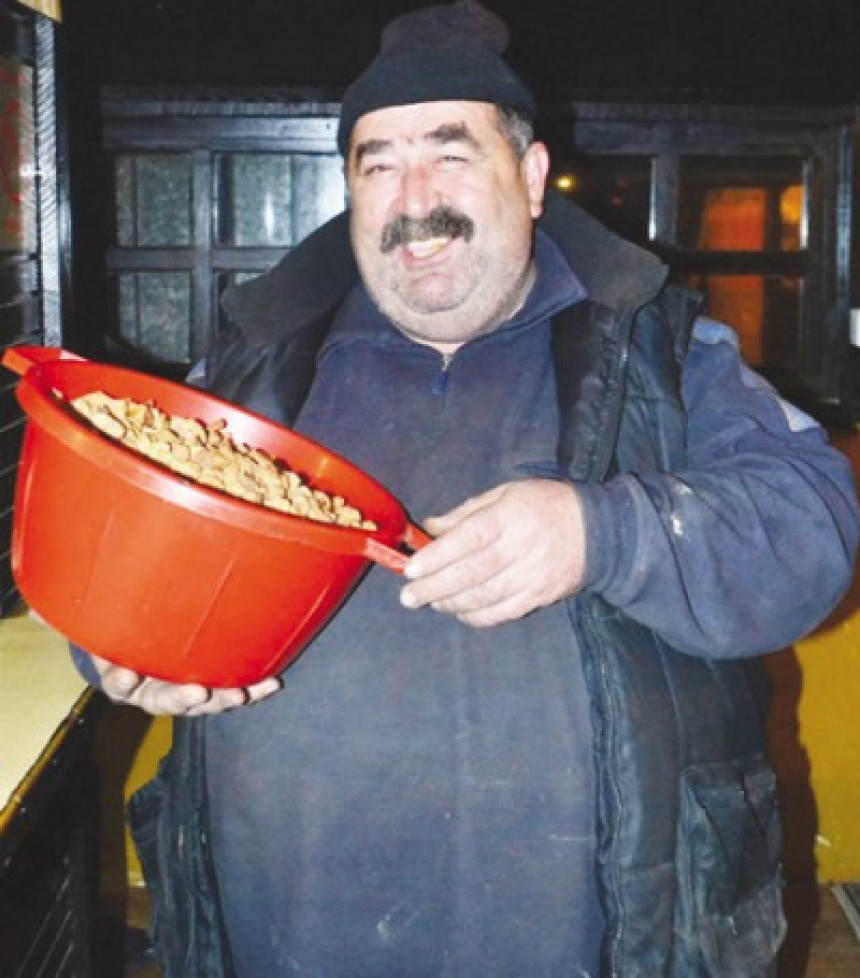 Mirso najbrži u jedenju čvaraka