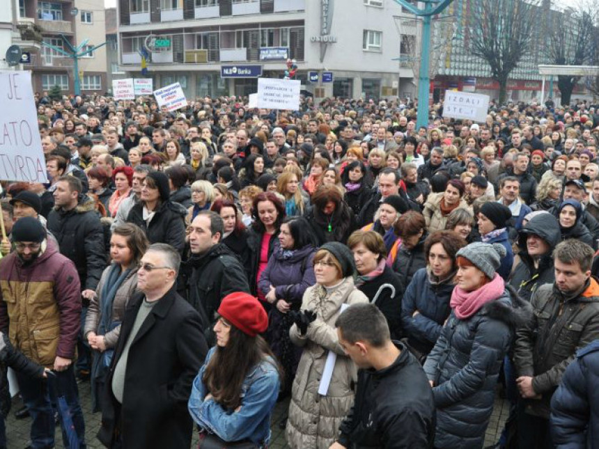 Бихаћ: Двије хиљаде људи изашло на улицу