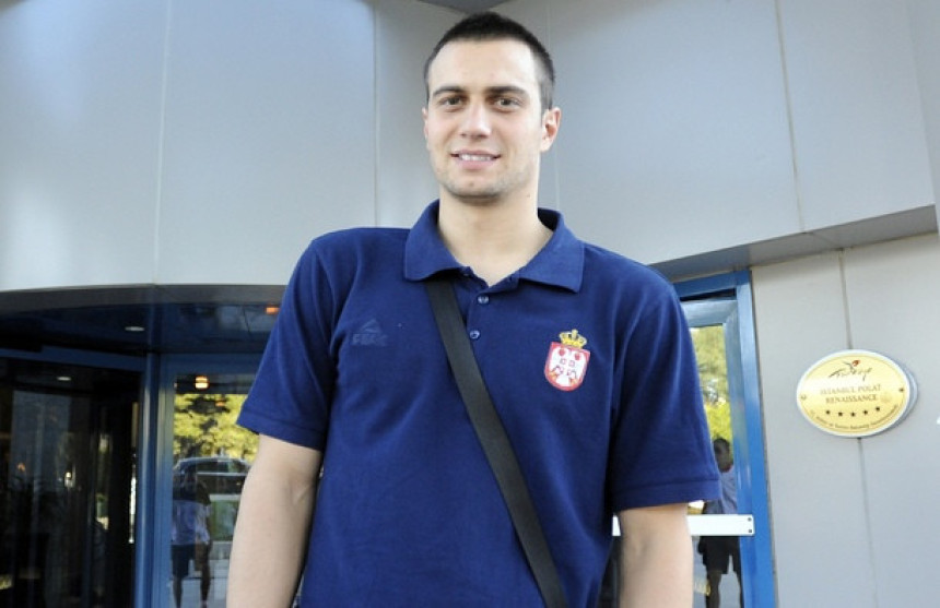 Paunić u Budućnosti protiv Partizana!