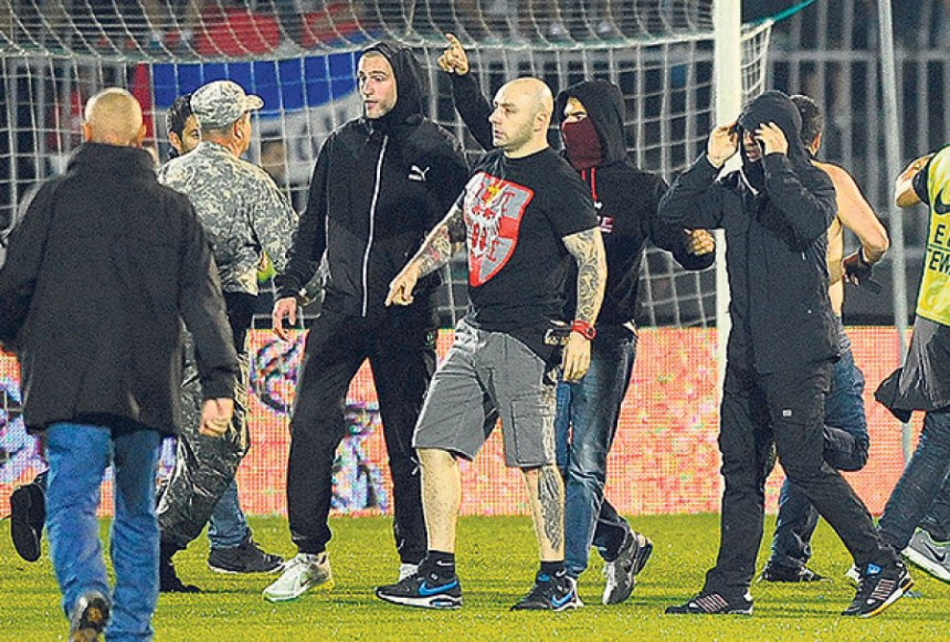 Parada ponosa bezbjedna, a Bogdanov na stadionu! Kako?!