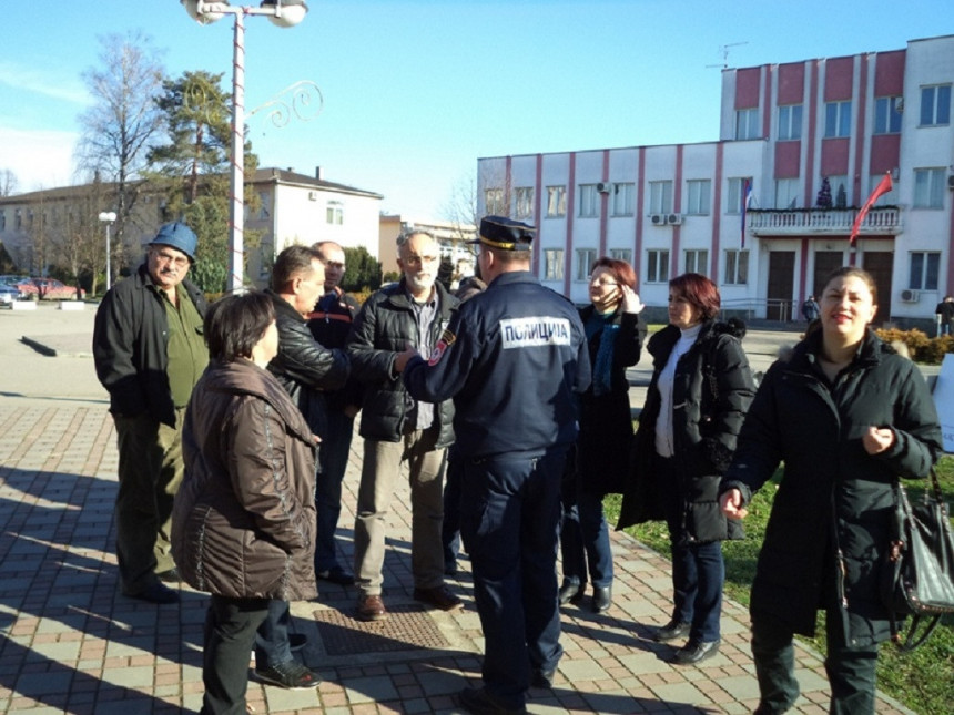 Srbac: Štrajk radnika se nastavlja