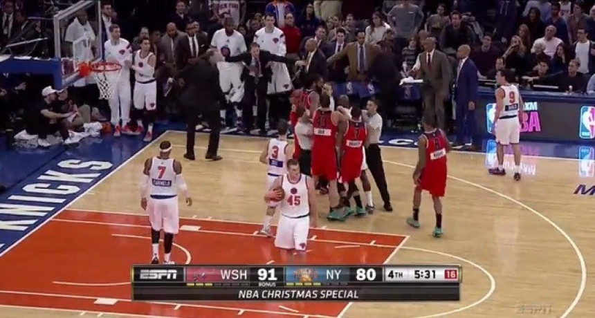 Video - NBA: Tuča Niksa i Vizardsa na Božić!