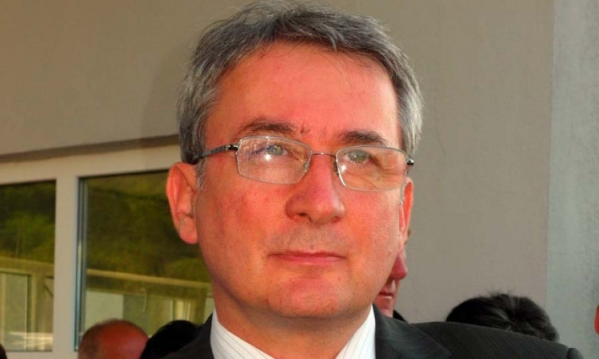 Prioritet u 2015. treba da budu građani i ekonomija