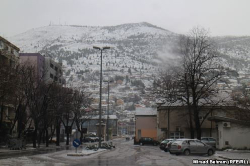 Snijeg pao i u Mostaru