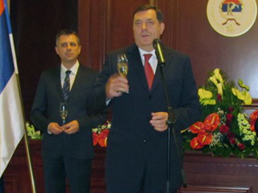 Novinari traže bojkot Dodikovog prijema