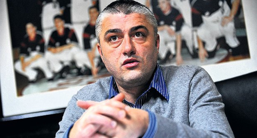 Danilović: Dok su ''neki'' u klubu, nemamo sponzora!