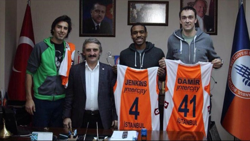 Vujačić i Markota saigrači u Turskoj!