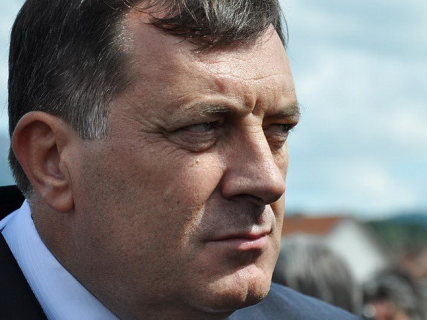 Dodik uputio telegram saučešća Olandu