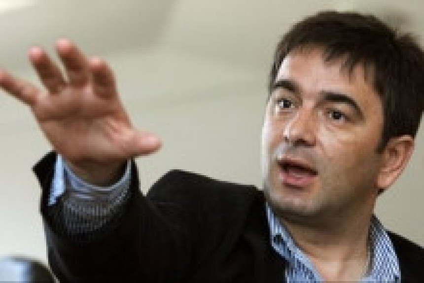 Медојевић позвао Инцка да испита Изетбеговића