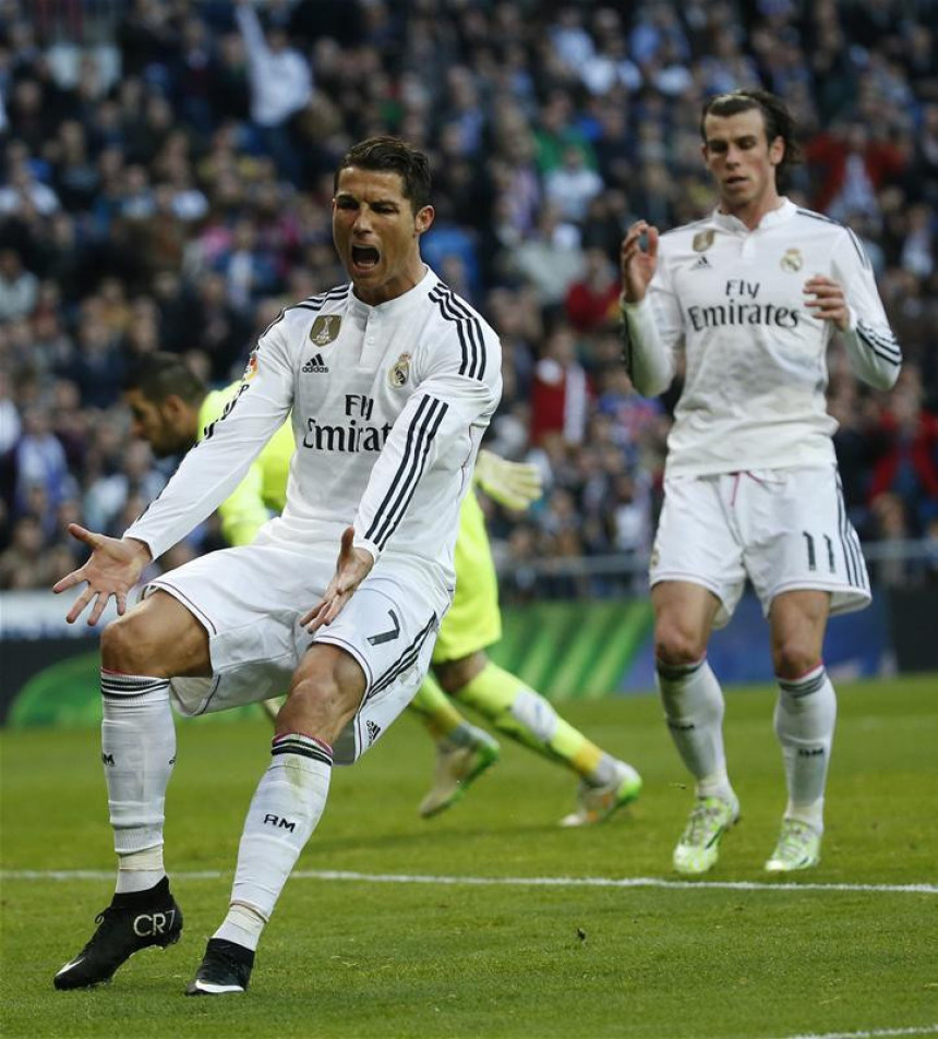 Video: Nešto ne štima na relaciji Ronaldo-Bejl!