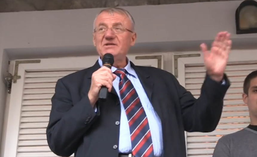 О Шешељевој судбини након операције