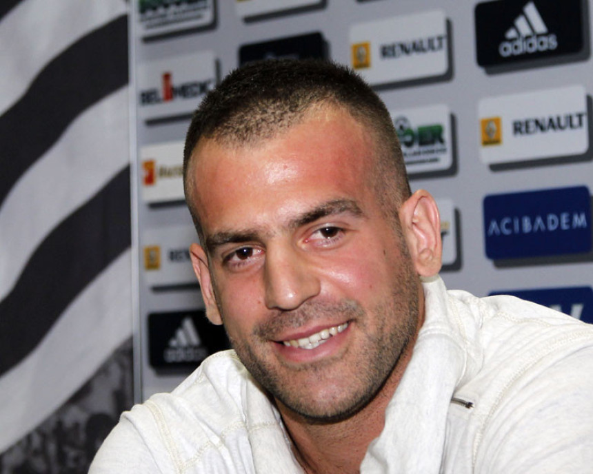 Škuletić mijenja Mitrovića u Anderlehtu?!