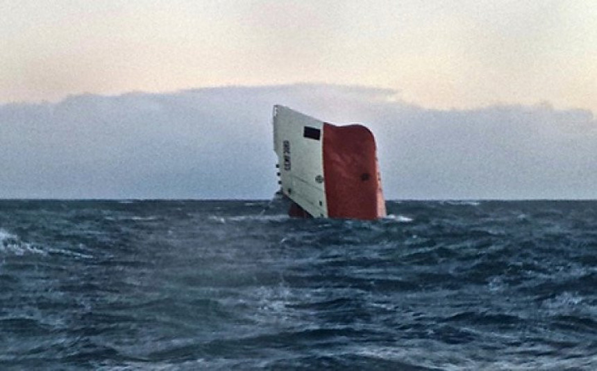 Потонуо брод, настрадала 21 особа