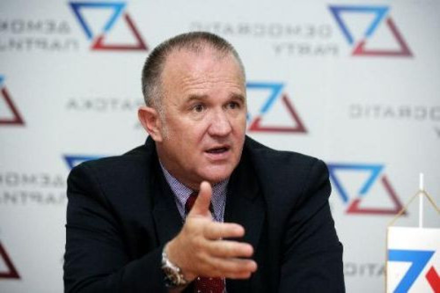 Čavić: Vlast ne smije odbiti pruženu ruku EU