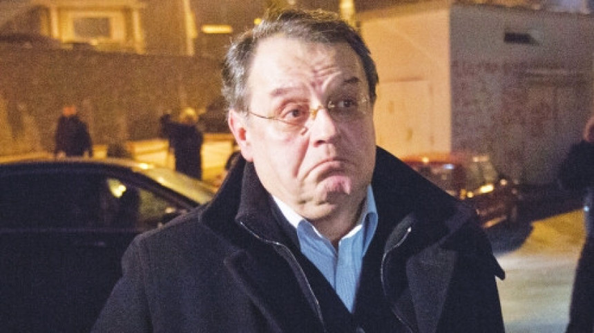 E, ako Čović kaže, tako je! Libijci bacali papke!