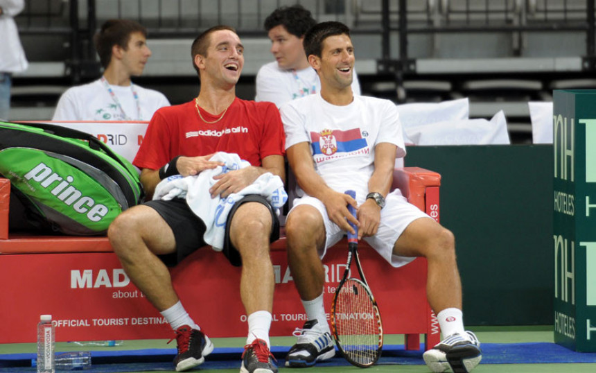 Novak: Ma, pustite mene, gledajte Viktora!