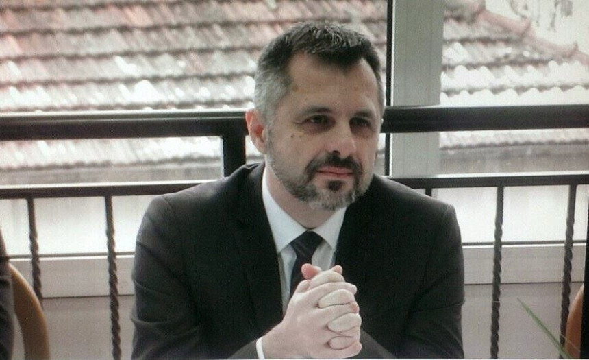 Нови имиџ Игора Радојичића