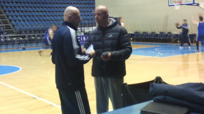 EL: Ilić hoće da napije Obradovića prije meča!