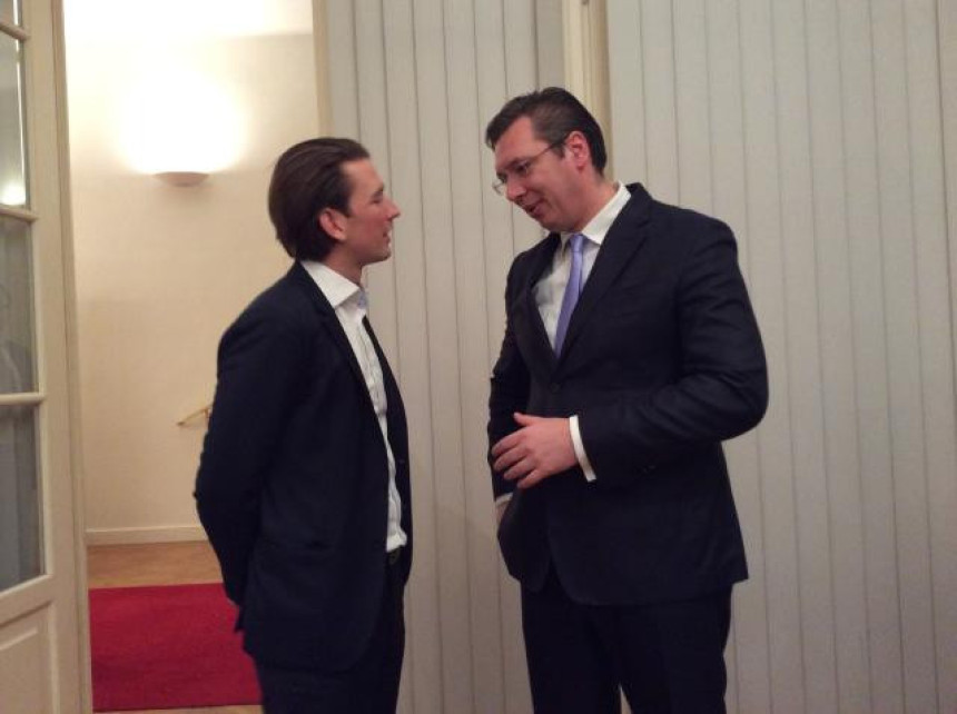 Kurc: Vučić vodi Srbiju u pravom smijeru