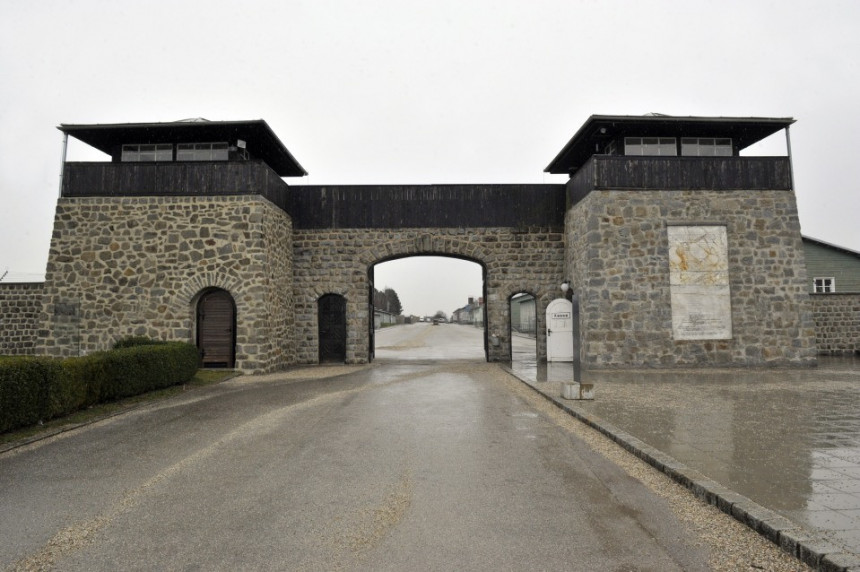 Oskrnavljen memorijalni centar Mauthauzen