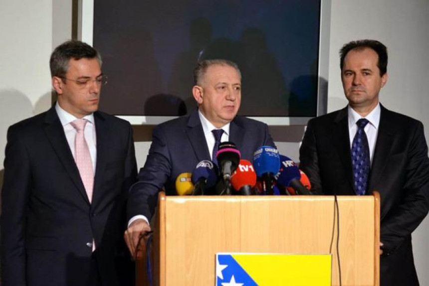 Čolak, Tadić i Softić u rukovodstvu Vijeća naroda