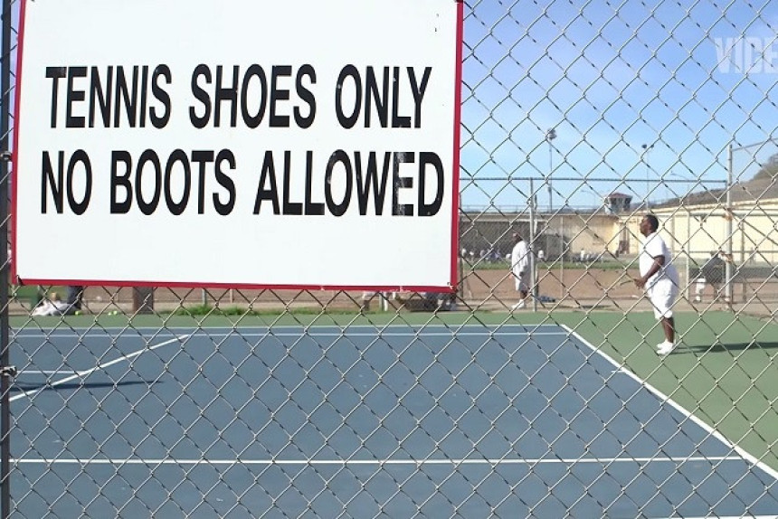Видео: Сан Квентин, један од најгорих затвора, али - тенис је чудо!