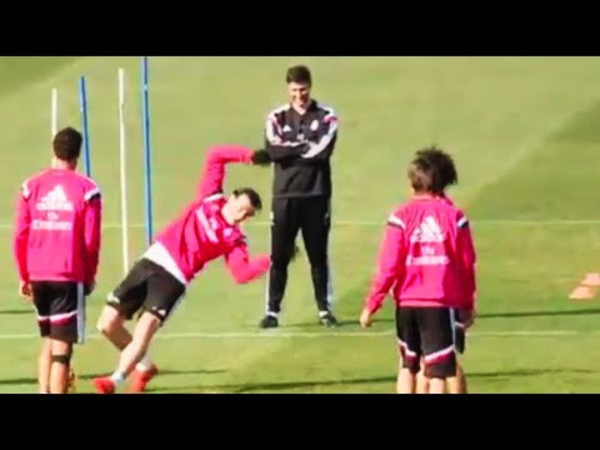 Видео: Бејл се осрамотио на тренингу Реала!