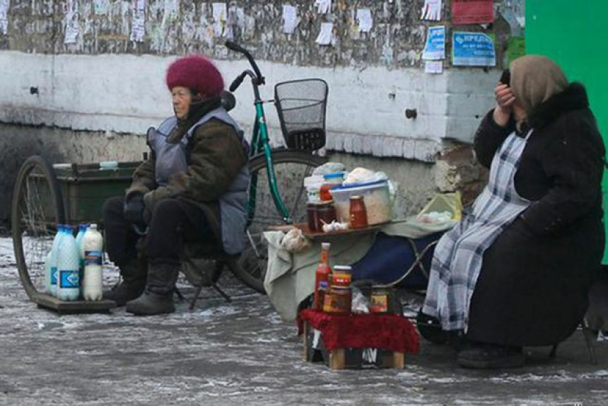 Ukrajina na rubu propasti, narod gladuje