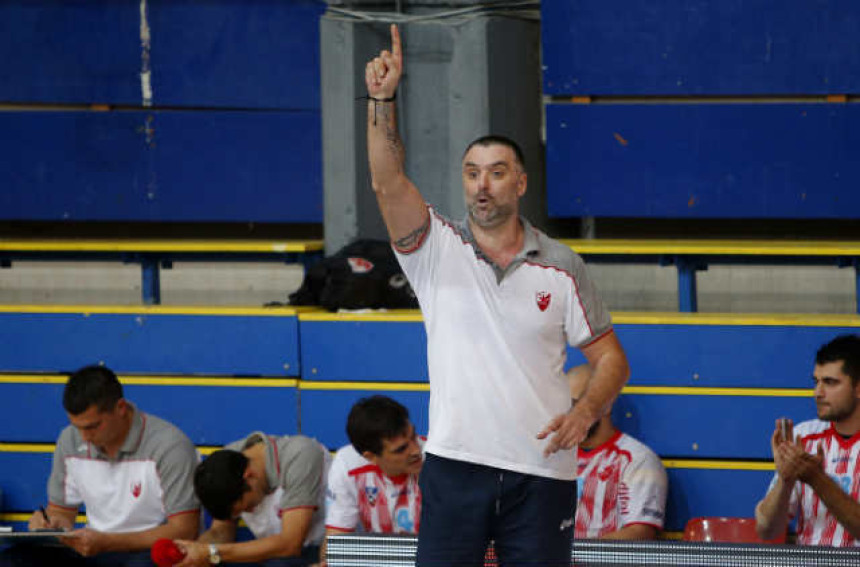 Nenad Peruničić ponovo igra?!