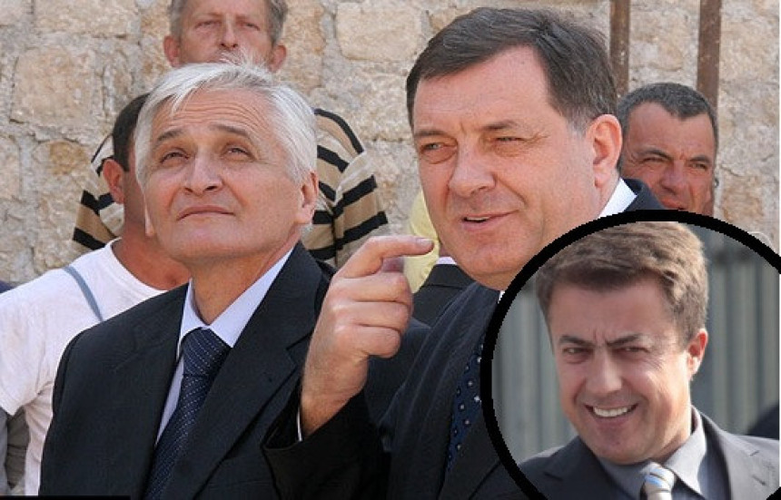 Kemal Čaušević propjevao: Šta su od Čauševića tražili Dodik i Špirić!?