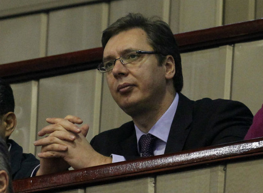 Vučić: Vičite meni „Vučiću, pederu“, ali ne dirajte Novaka! 