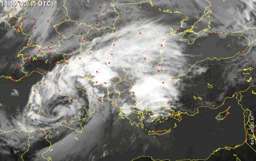 Satelitski snimak ciklona nad Balkanom