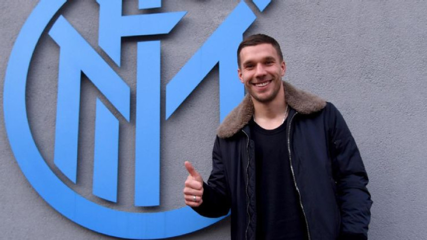 Podolski bira - Arsenal ili Turska?!