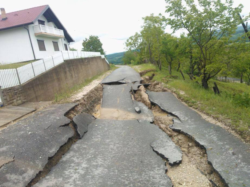 Aktivirano 40 novih klizišta u Loparama