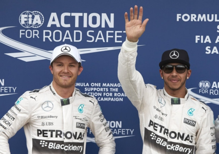 F1 - AUS: Hamilton dominantan, mnogo odustajanja!