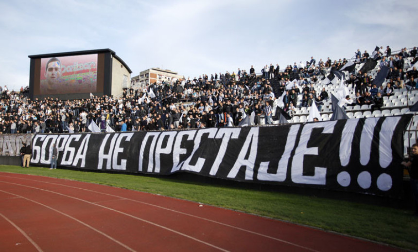 Video: Partizan, navijači, jubilej - 20 godina od penala u derbiju!