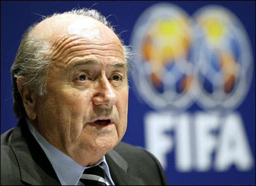 Порука ФИФА: Политичари, даље руке од фудбала!