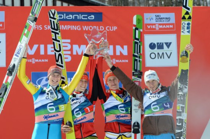 Slovenci vladari Planice!