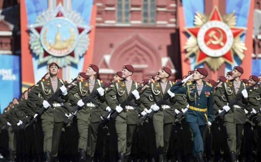 Запад бојкотује Путина и параду у Москви