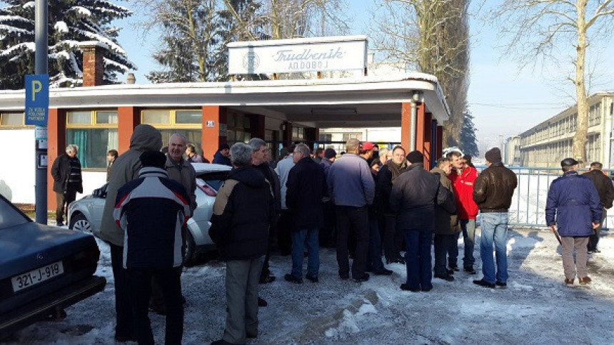 Radnici “Trudbenika” prekinuli štrajk