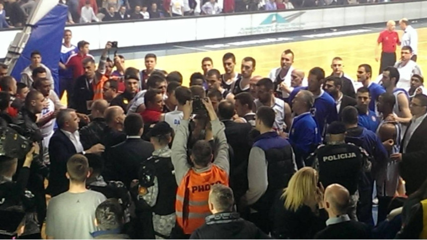 ABA kaznila i Budućnost i Partizan!