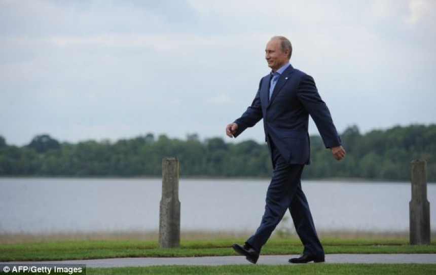 Владимир Путин купује чувени Титов брод?
