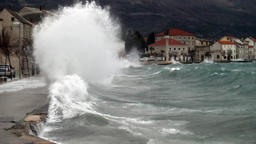 Olujna bura paralisala dio Hrvatske