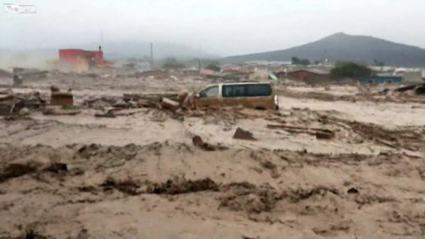 Разорне поплаве усред најсувље пустиње