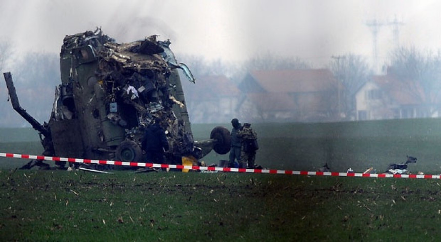 Nikolić odlikovao žrtve pada helikoptera