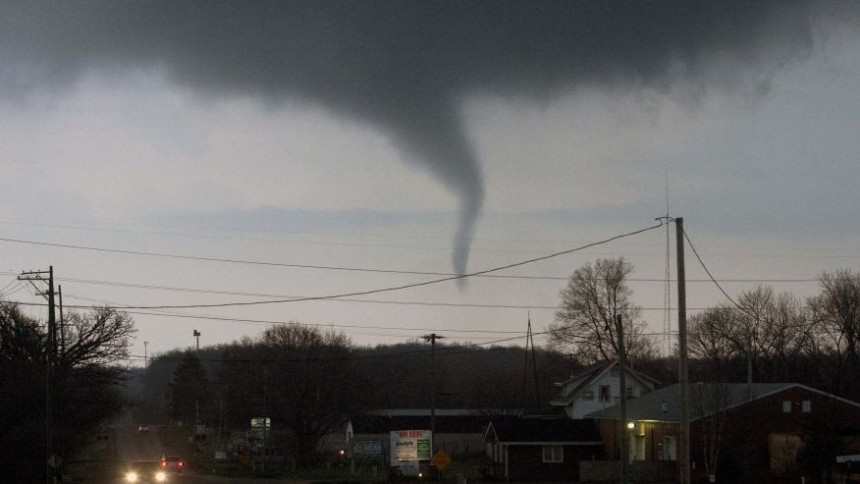 Tornado u Americi stvara haos