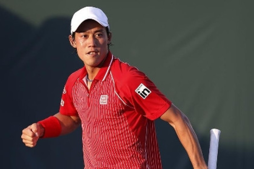 Nišikoriju - zlatna WC šolja!!!