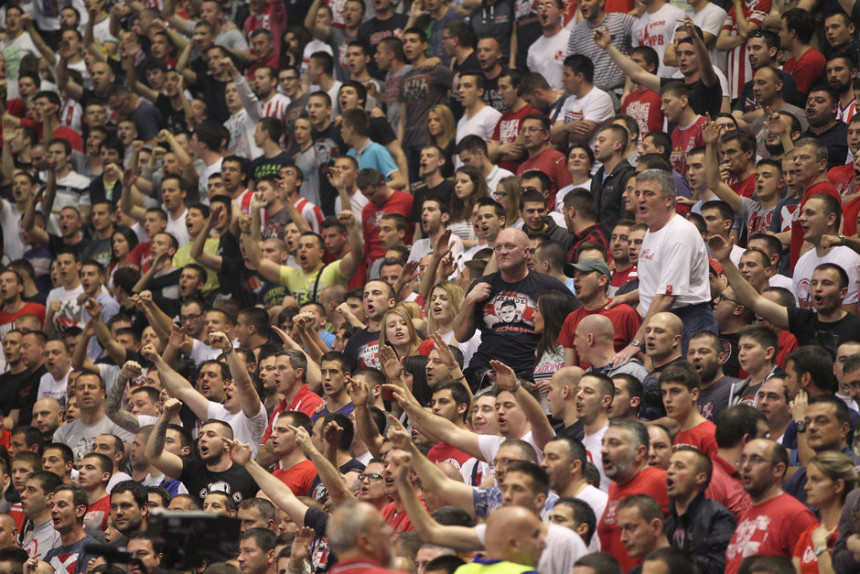 ''Navijači Zvezde'' vrijeđale Pavloviću.....sve živo!!!